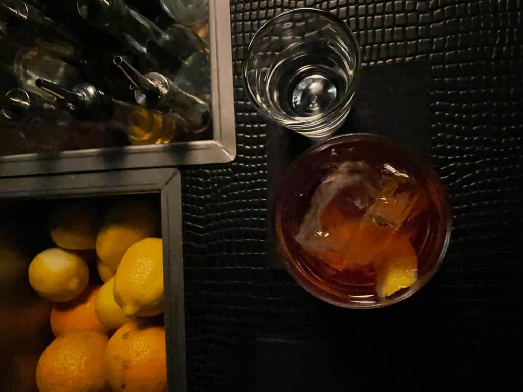 Lange Kante 16 in Nürnberg hochwertige Drinks und 20erJahreFeeling